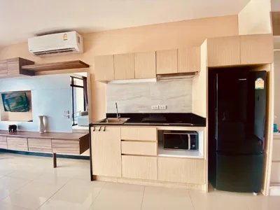 Stunning 60 sqm Studio at NaiHarn Beach Condo, Walk to Beach, Your Tropical Retreat! – Photos 5