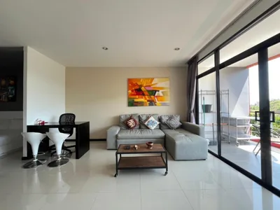 Stunning 60 sqm Studio at NaiHarn Beach Condo, Walk to Beach, Your Tropical Retreat! – Photos 13